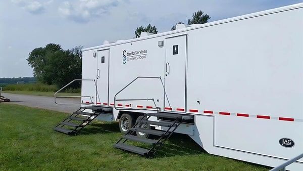 8 Stall Restroom Trailer
