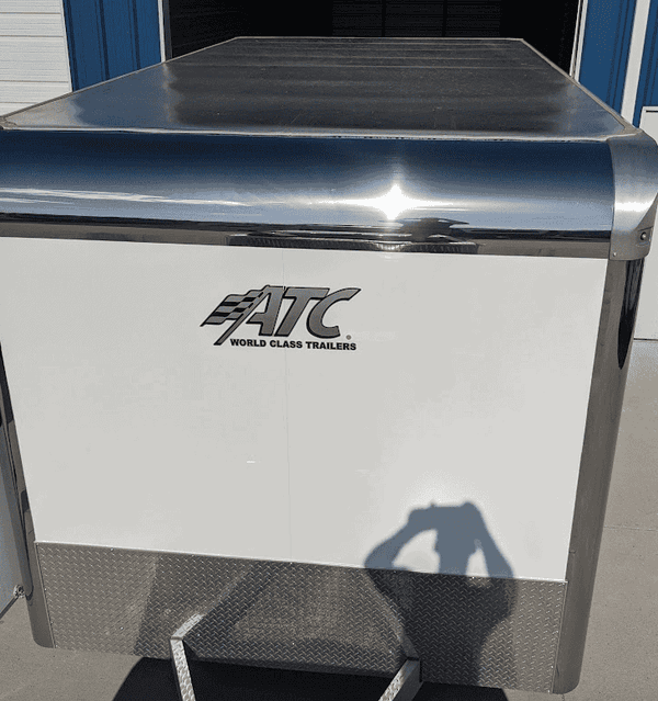 Discover the Benefits of Renting an Enclosed Trailer with Shower and Toilet