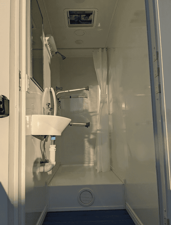 Office Trailer With Bathroom and Shower: Complete 2025 Guide for Construction Sites & Events