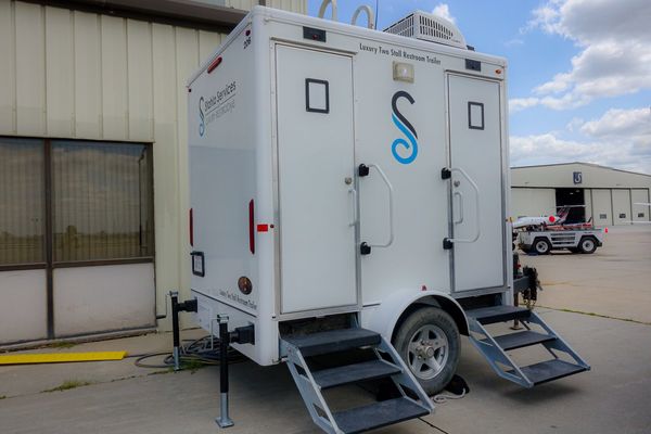 Jag 2019 2 Stall Restroom Trailer – 4 Season Package