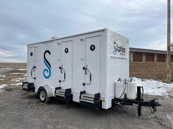 Satellite 2021 | 3-Stalls Shower Combo Trailer | 4 Season Package